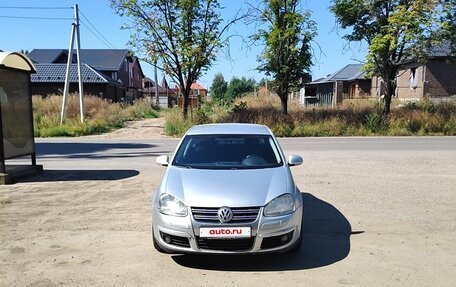 Volkswagen Jetta VI, 2010 год, 500 000 рублей, 4 фотография