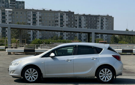 Opel Astra J, 2011 год, 590 000 рублей, 9 фотография