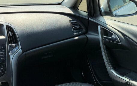 Opel Astra J, 2011 год, 590 000 рублей, 15 фотография