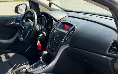 Opel Astra J, 2011 год, 590 000 рублей, 18 фотография
