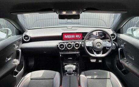 Mercedes-Benz A-Класс, 2020 год, 1 500 000 рублей, 7 фотография