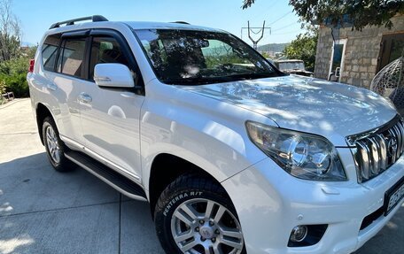 Toyota Land Cruiser Prado 150 рестайлинг 2, 2013 год, 2 780 000 рублей, 2 фотография