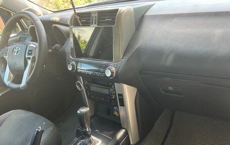 Toyota Land Cruiser Prado 150 рестайлинг 2, 2013 год, 2 780 000 рублей, 13 фотография