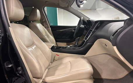 Infiniti Q50 I рестайлинг, 2017 год, 1 740 000 рублей, 13 фотография