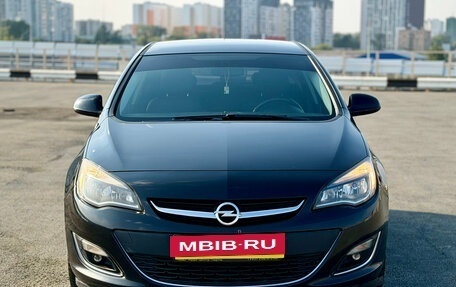 Opel Astra J, 2013 год, 795 000 рублей, 2 фотография