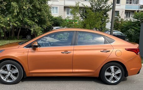 Hyundai Solaris II рестайлинг, 2018 год, 1 700 000 рублей, 3 фотография