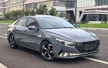 Hyundai Elantra, 2022 год, 1 300 000 рублей, 4 фотография