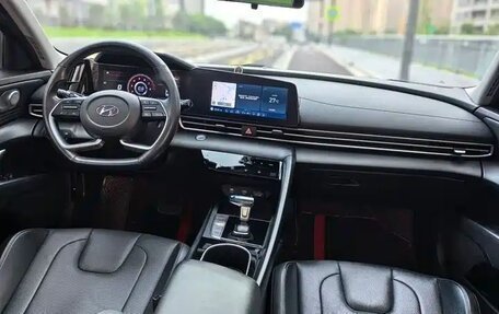 Hyundai Elantra, 2022 год, 1 300 000 рублей, 8 фотография
