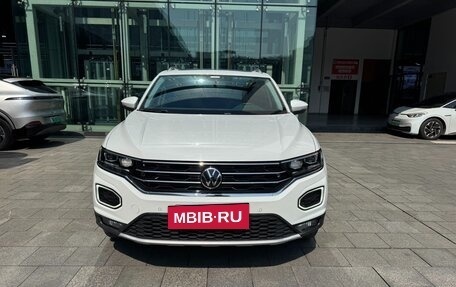 Volkswagen T-Roc I, 2022 год, 1 691 960 рублей, 2 фотография