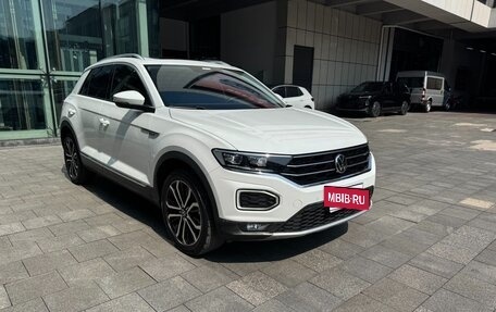 Volkswagen T-Roc I, 2022 год, 1 691 960 рублей, 3 фотография