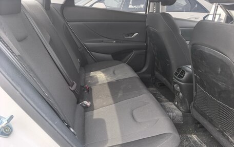 Hyundai Elantra, 2023 год, 1 580 000 рублей, 7 фотография