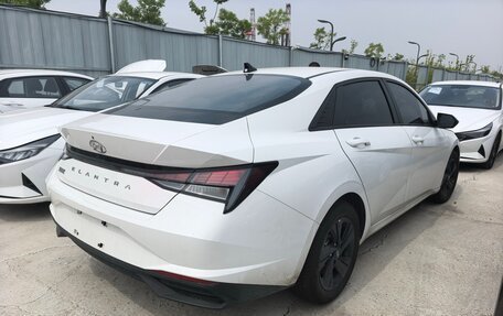 Hyundai Elantra, 2023 год, 1 580 000 рублей, 4 фотография