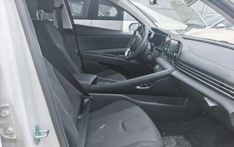 Hyundai Elantra, 2023 год, 1 580 000 рублей, 6 фотография