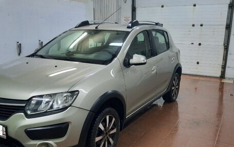 Renault Sandero II рестайлинг, 2016 год, 1 020 000 рублей, 2 фотография