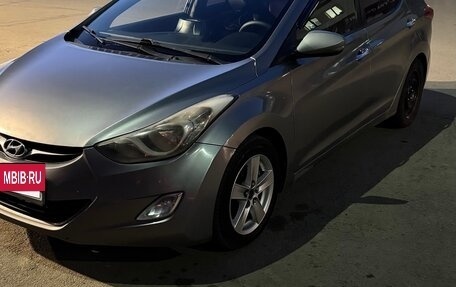 Hyundai Avante, 2011 год, 750 000 рублей, 3 фотография