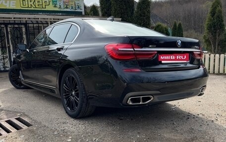 BMW 7 серия, 2018 год, 3 350 000 рублей, 9 фотография