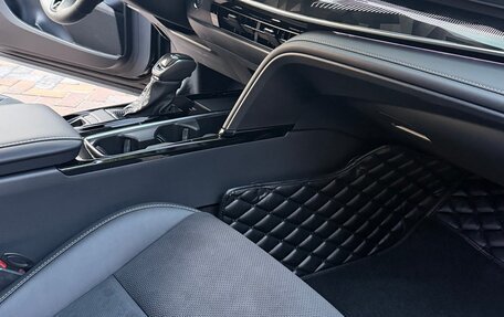 Toyota Camry, 2025 год, 3 990 000 рублей, 8 фотография