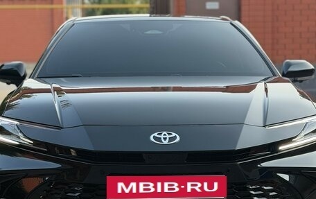 Toyota Camry, 2025 год, 3 990 000 рублей, 2 фотография