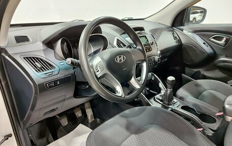 Hyundai ix35 I рестайлинг, 2013 год, 1 050 000 рублей, 17 фотография