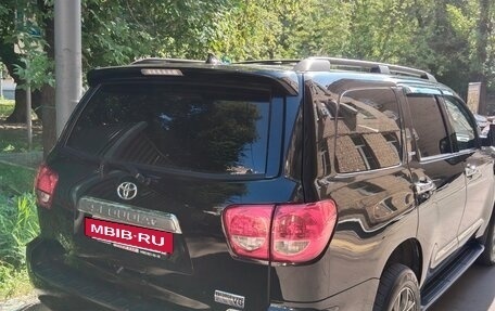 Toyota Sequoia II рестайлинг, 2012 год, 3 300 000 рублей, 6 фотография