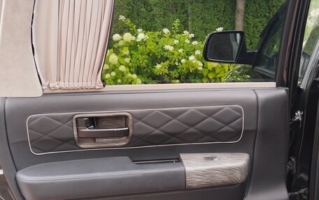 Toyota Sequoia II рестайлинг, 2012 год, 3 300 000 рублей, 22 фотография