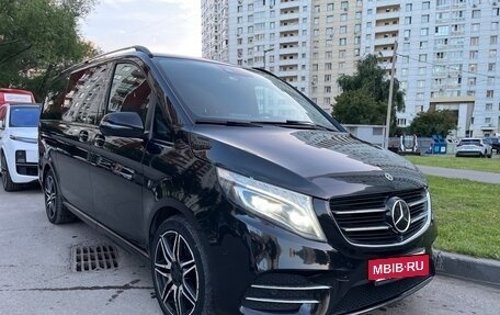 Mercedes-Benz V-Класс, 2018 год, 6 500 000 рублей, 3 фотография