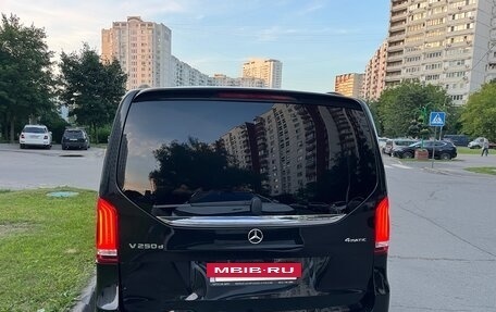 Mercedes-Benz V-Класс, 2018 год, 6 500 000 рублей, 6 фотография