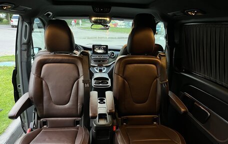 Mercedes-Benz V-Класс, 2018 год, 6 500 000 рублей, 20 фотография