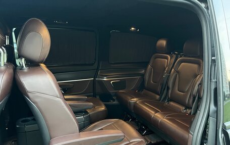 Mercedes-Benz V-Класс, 2018 год, 6 500 000 рублей, 18 фотография