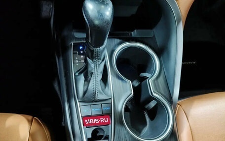 Toyota Camry, 2022 год, 2 790 000 рублей, 13 фотография