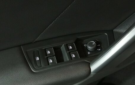 Volkswagen Tiguan II, 2021 год, 2 785 000 рублей, 20 фотография