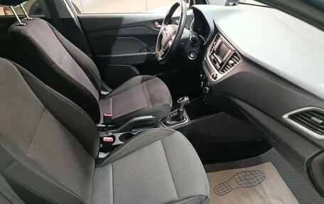 Hyundai Solaris II рестайлинг, 2017 год, 1 275 000 рублей, 8 фотография