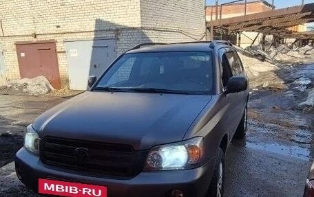 Toyota Highlander III, 2003 год, 1 500 000 рублей, 2 фотография