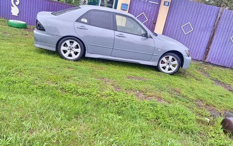 Toyota Altezza, 2000 год, 770 000 рублей, 2 фотография
