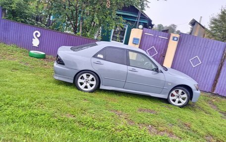 Toyota Altezza, 2000 год, 770 000 рублей, 3 фотография
