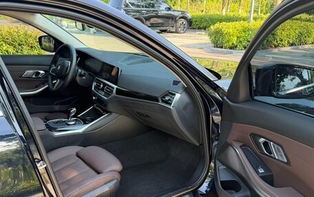 BMW 3 серия, 2022 год, 3 050 000 рублей, 12 фотография
