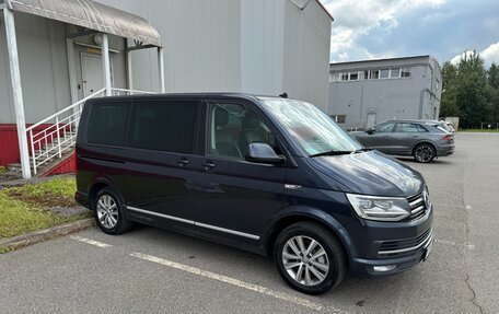 Volkswagen Multivan T6 рестайлинг, 2019 год, 3 950 000 рублей, 1 фотография