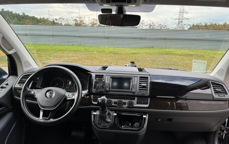 Volkswagen Multivan T6 рестайлинг, 2019 год, 3 950 000 рублей, 6 фотография