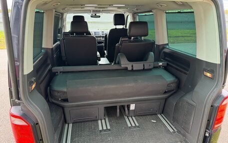 Volkswagen Multivan T6 рестайлинг, 2019 год, 3 950 000 рублей, 9 фотография