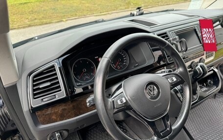 Volkswagen Multivan T6 рестайлинг, 2019 год, 3 950 000 рублей, 5 фотография