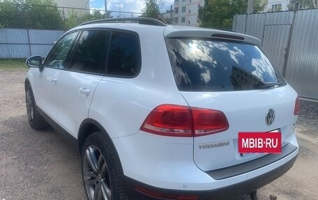 Volkswagen Touareg III, 2015 год, 3 000 000 рублей, 4 фотография