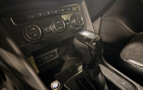 Volkswagen Tiguan II, 2020 год, 2 950 000 рублей, 5 фотография