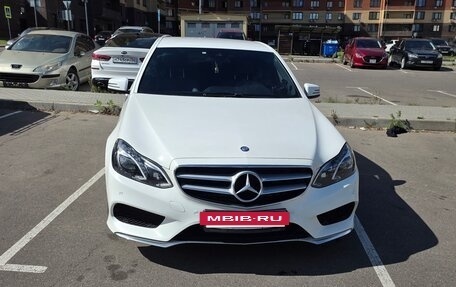 Mercedes-Benz E-Класс, 2015 год, 2 600 000 рублей, 3 фотография