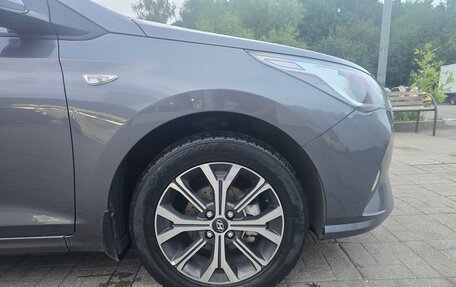 Hyundai Solaris II рестайлинг, 2022 год, 1 680 000 рублей, 3 фотография