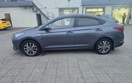 Hyundai Solaris II рестайлинг, 2022 год, 1 680 000 рублей, 4 фотография