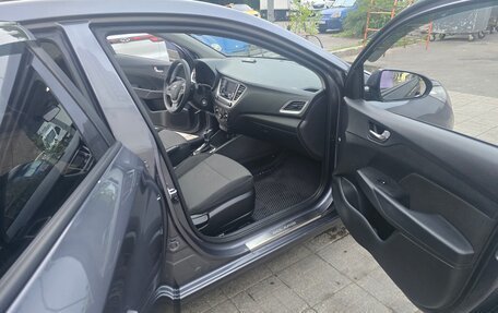 Hyundai Solaris II рестайлинг, 2022 год, 1 680 000 рублей, 8 фотография
