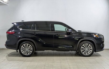 Toyota Highlander, 2023 год, 4 200 000 рублей, 11 фотография