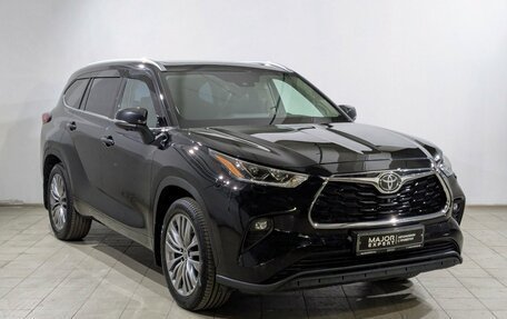 Toyota Highlander, 2023 год, 4 200 000 рублей, 10 фотография