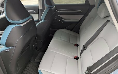 Geely Emgrand, 2023 год, 1 620 000 рублей, 12 фотография