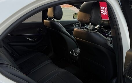 Mercedes-Benz E-Класс, 2016 год, 2 850 000 рублей, 9 фотография